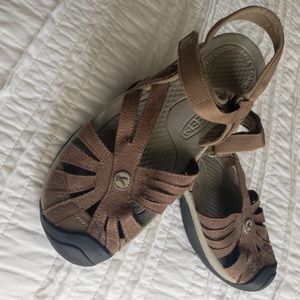Keens women’s Rose sandal. Size 8.